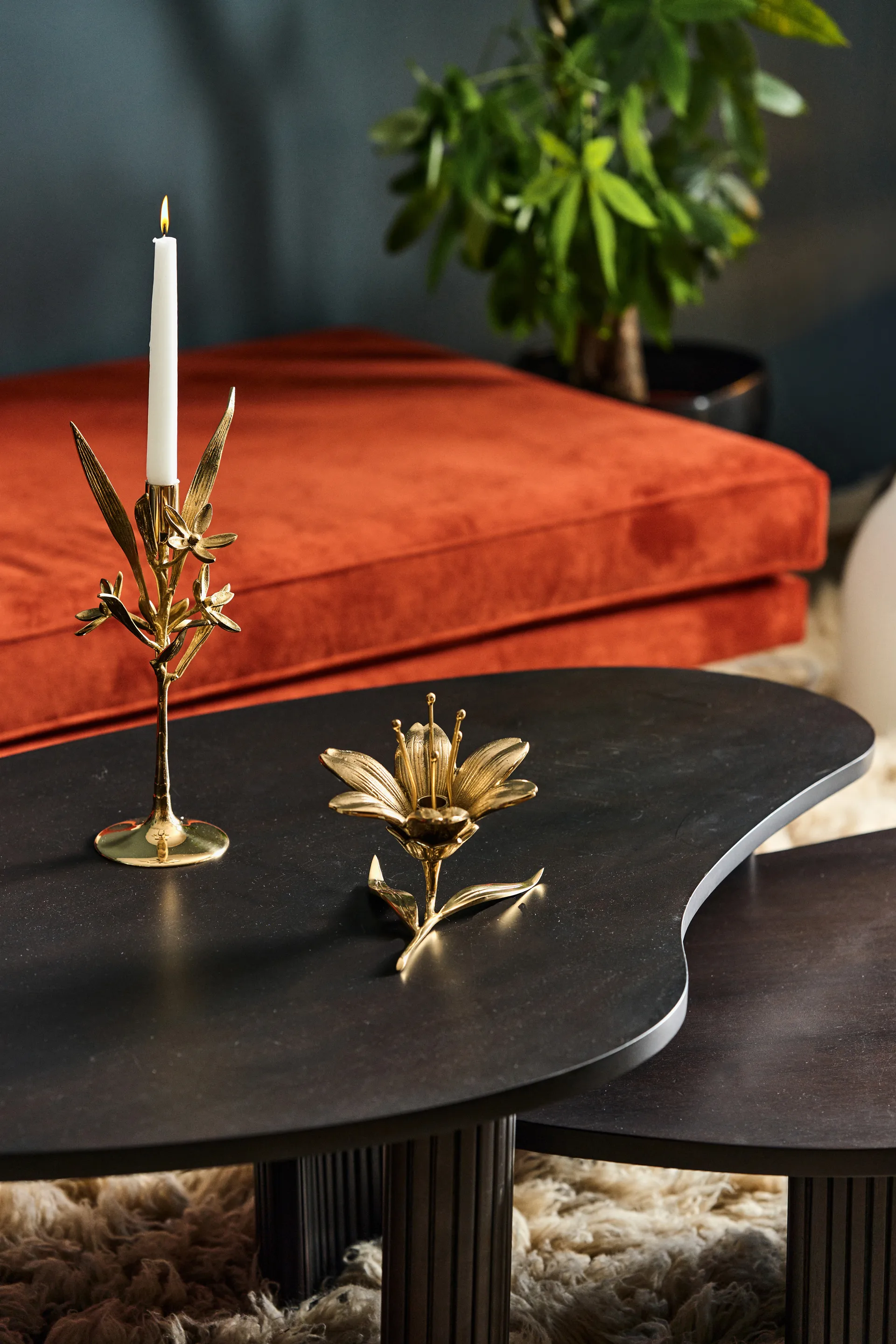 Lilly ljusstake 15 cm, Guld POLSPOTTEN