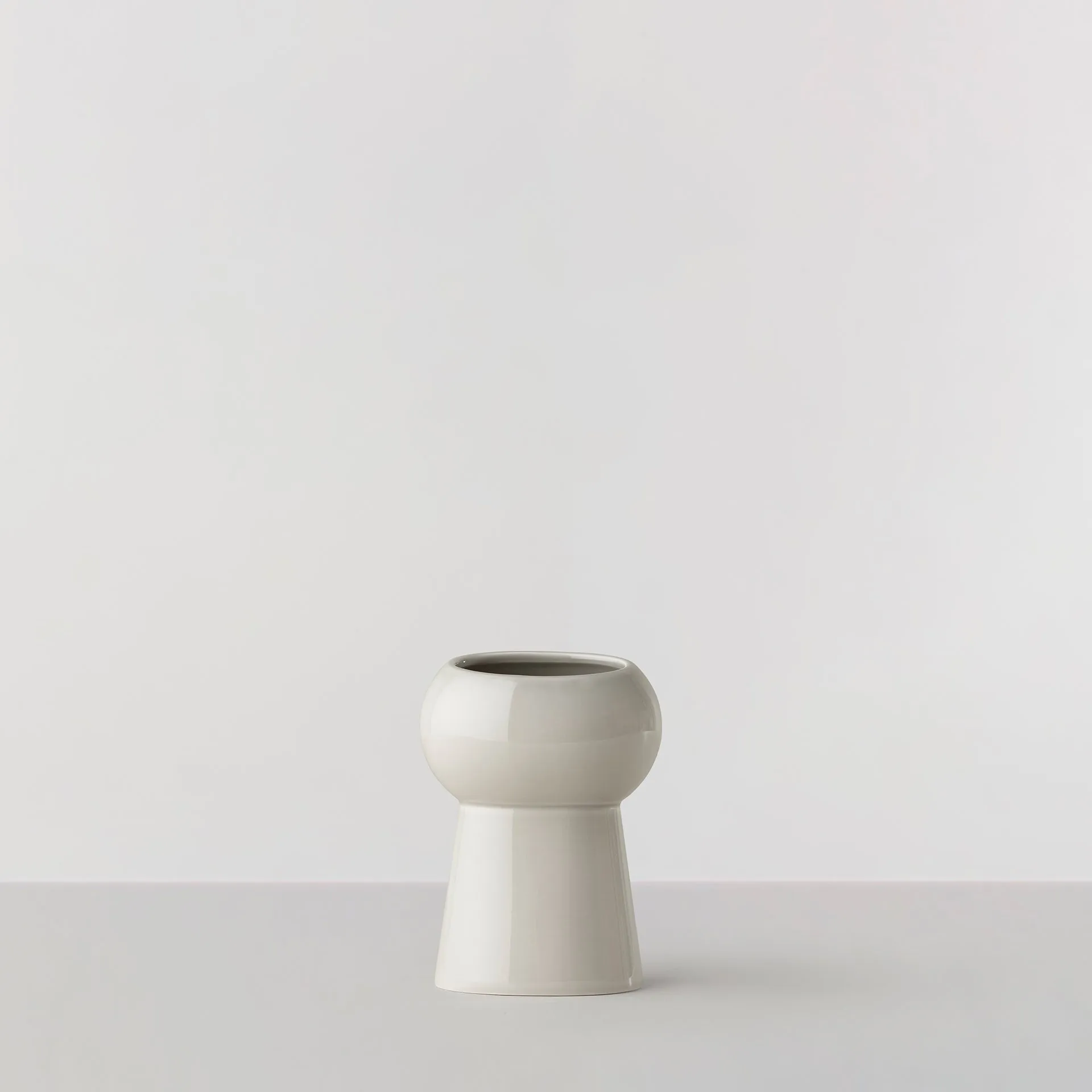 Oval vase no. 65, Moon stone Ro Collection