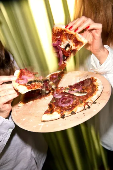 Grand Cru pizzabräda och pizzaskärare - Bok, Ø35 cm - Rosendahl