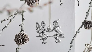 Karen Blixen Ängel på gungbräda julhänge - Försilvrad - Rosendahl