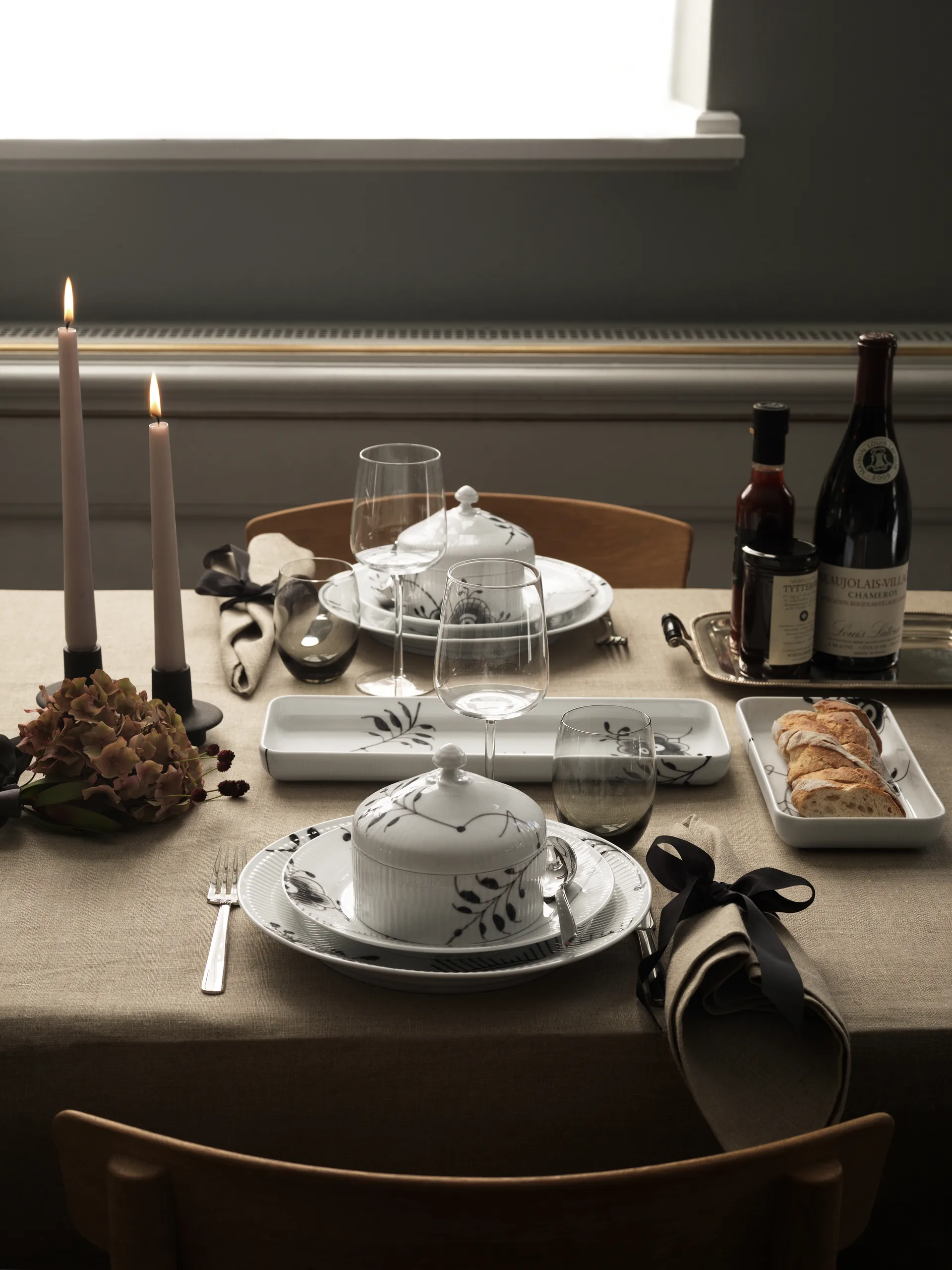 Black Fluted Mega tallrik 2, Ø 22 cm Royal Copenhagen