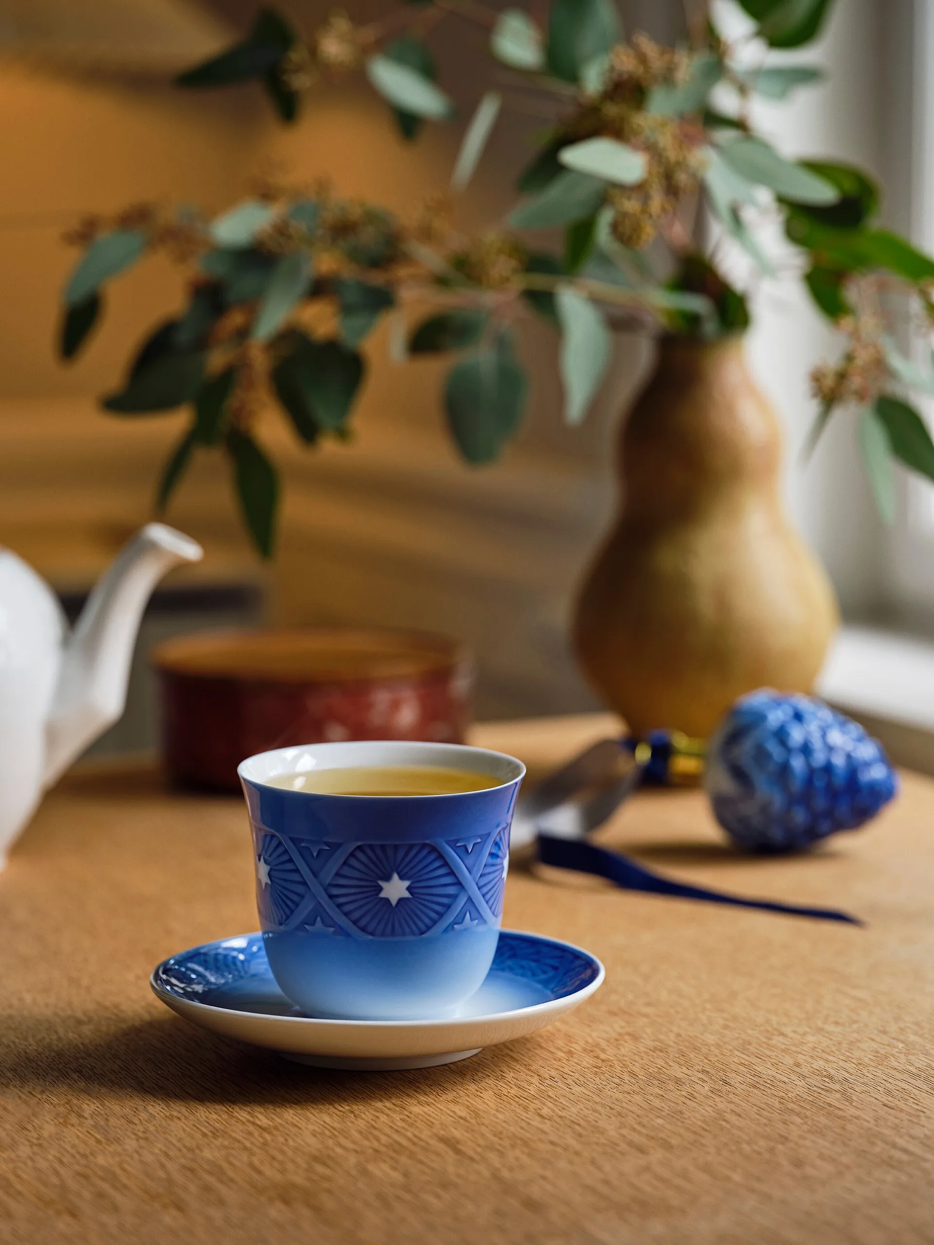 Blue Collectibles 2023 mugg 26 cl & fat Ø15,5 cm, Blå-vit Royal Copenhagen