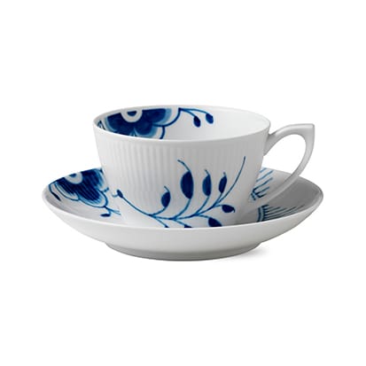 Blue Fluted Mega tekopp med fat - 28 cl - Royal Copenhagen