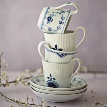 Princess kopp med fat - 25 cl-högt handtag - Royal Copenhagen