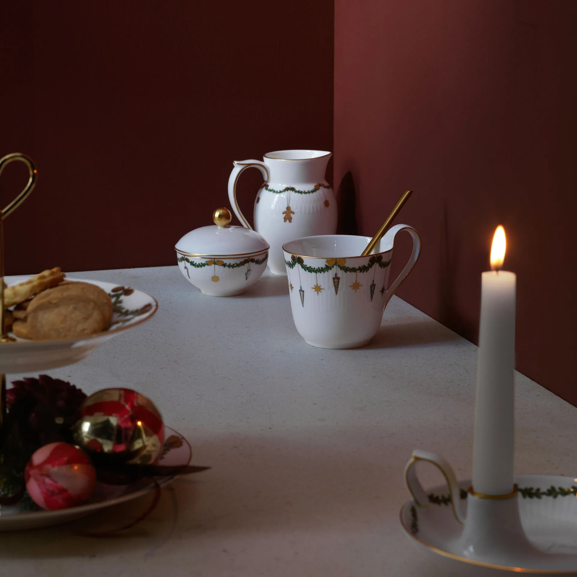 Star Fluted Christmas mjölkkanna, 39 cl Royal Copenhagen