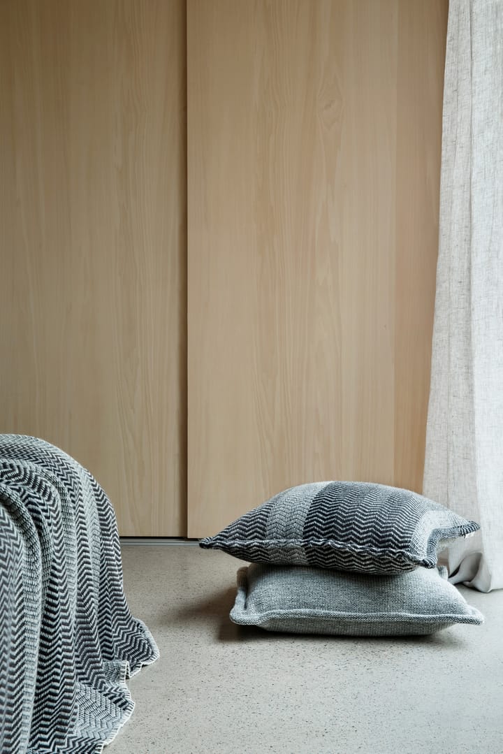 Fri kudde 60x60 cm - Gray day - Røros Tweed