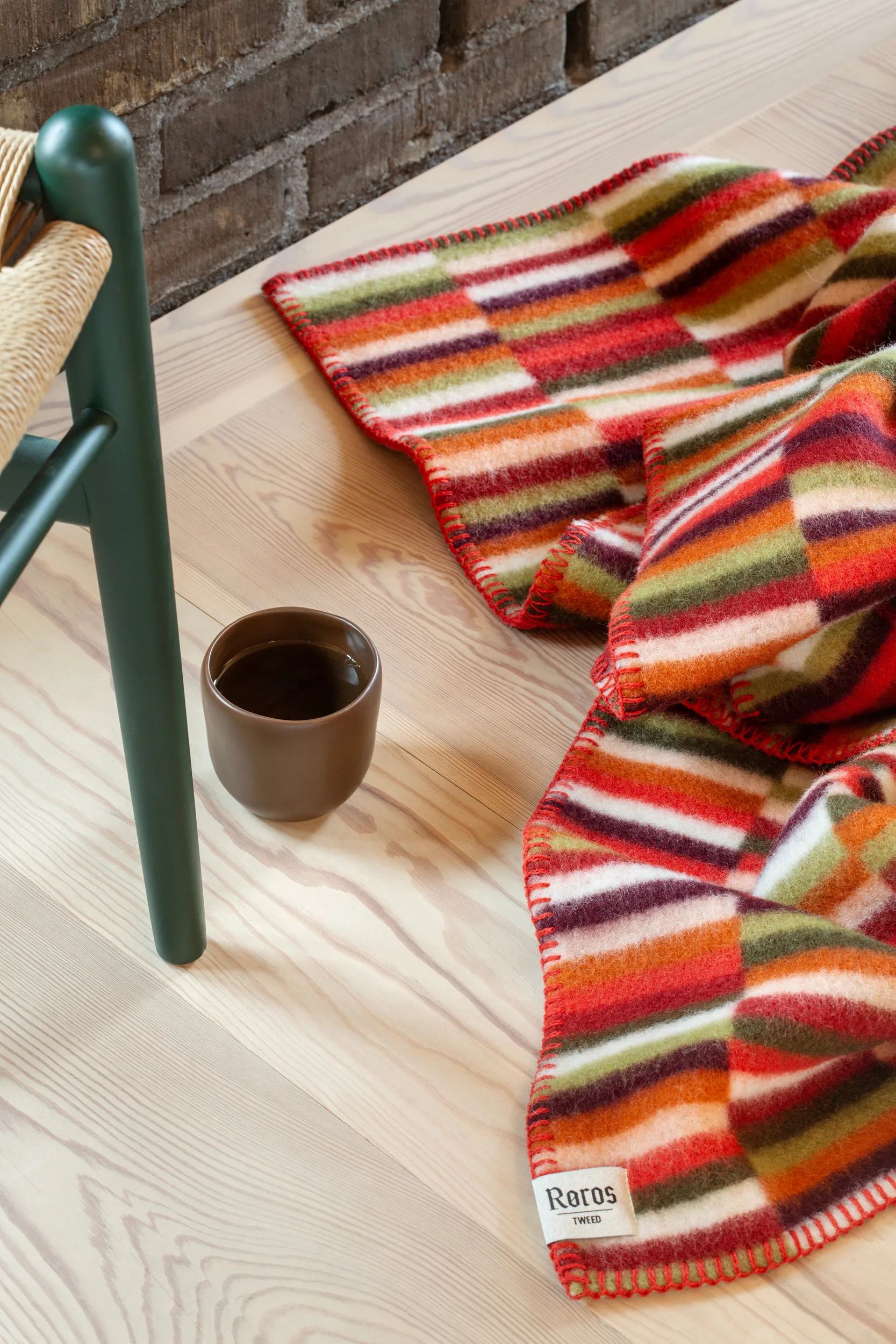 Ida filt 135x200 cm, Red shades Røros Tweed