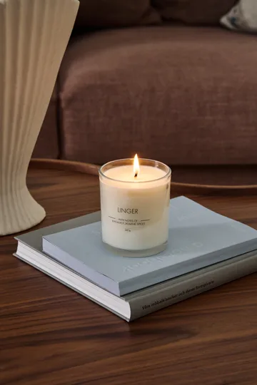 Linger doftljus - 240 g - Scandi Essentials