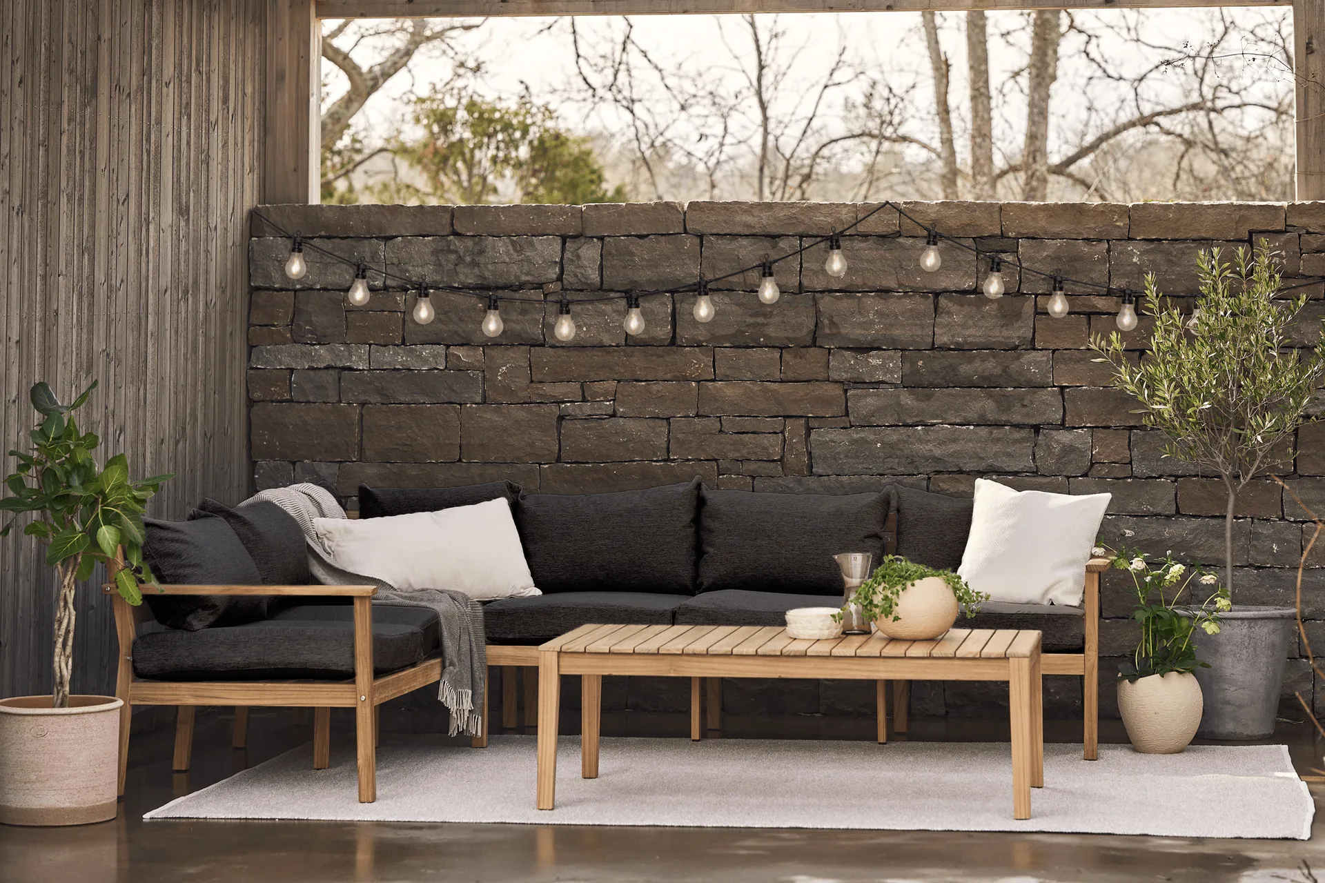 Wisp ljusslinga svart, 855 cm, 20 ljus Scandi Essentials