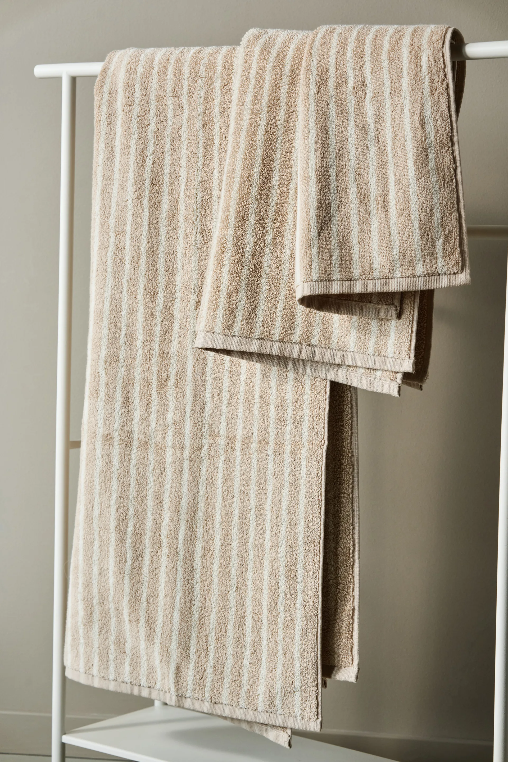 Drift badhandduk 70x140 cm, Beige-vit Scandi Living