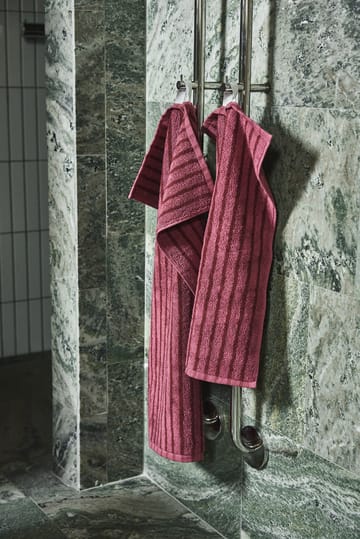 Drift handduk 50x70 cm - Rosa-röd - Scandi Living