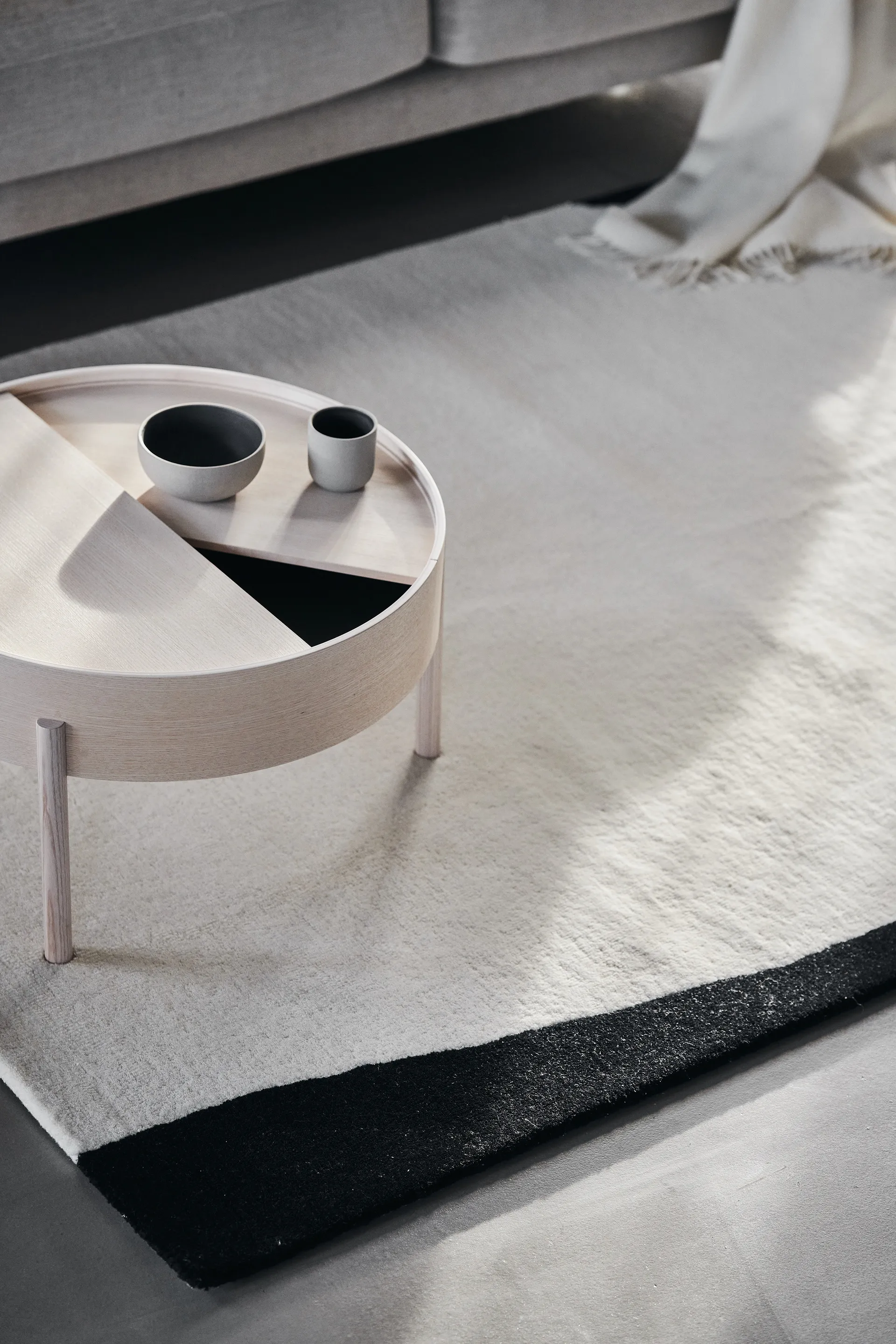 Flow ullmatta vit-svart, 170x240 cm Scandi Living