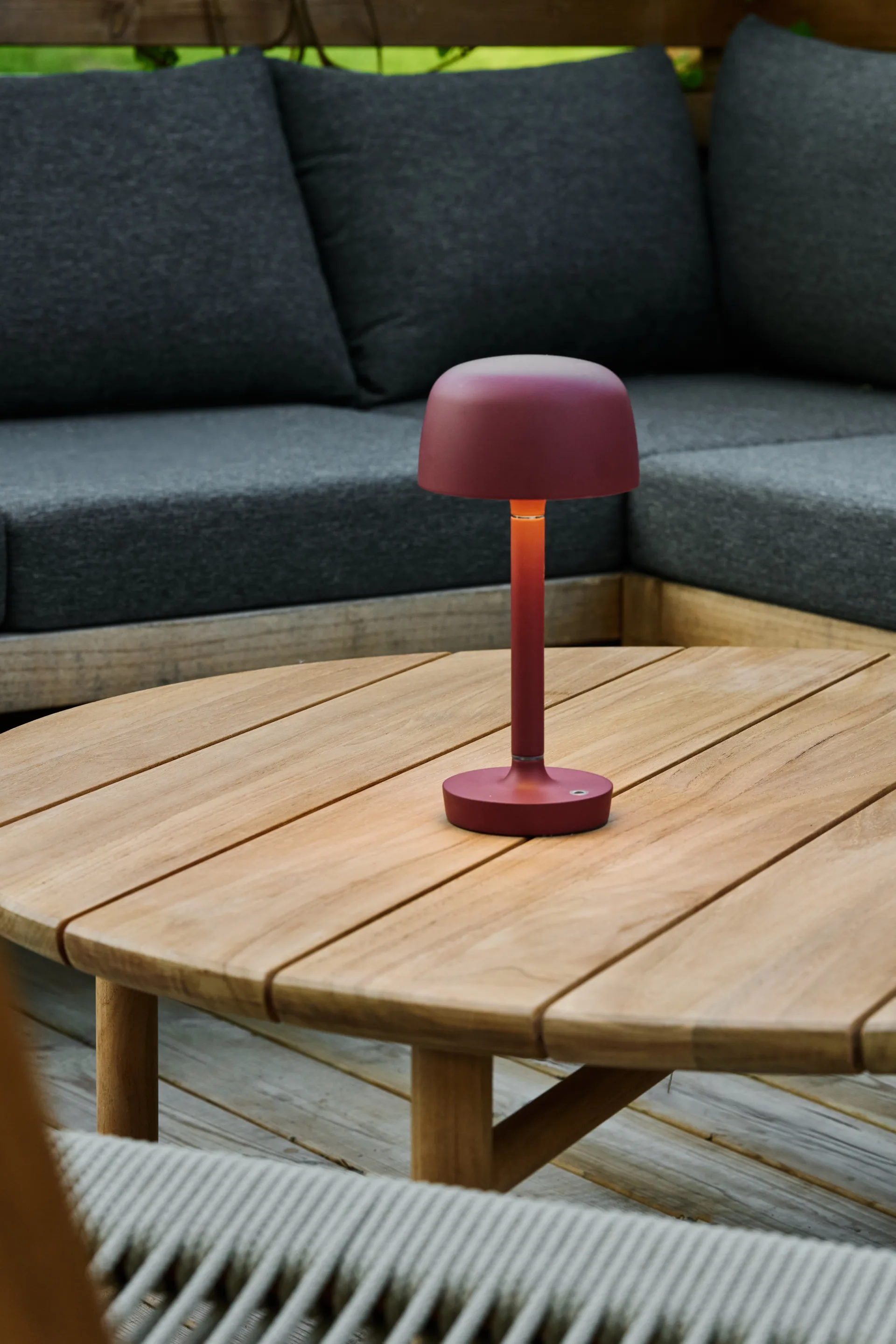 Halo portabel bordslampa 25,5 cm, Burgundy Scandi Living