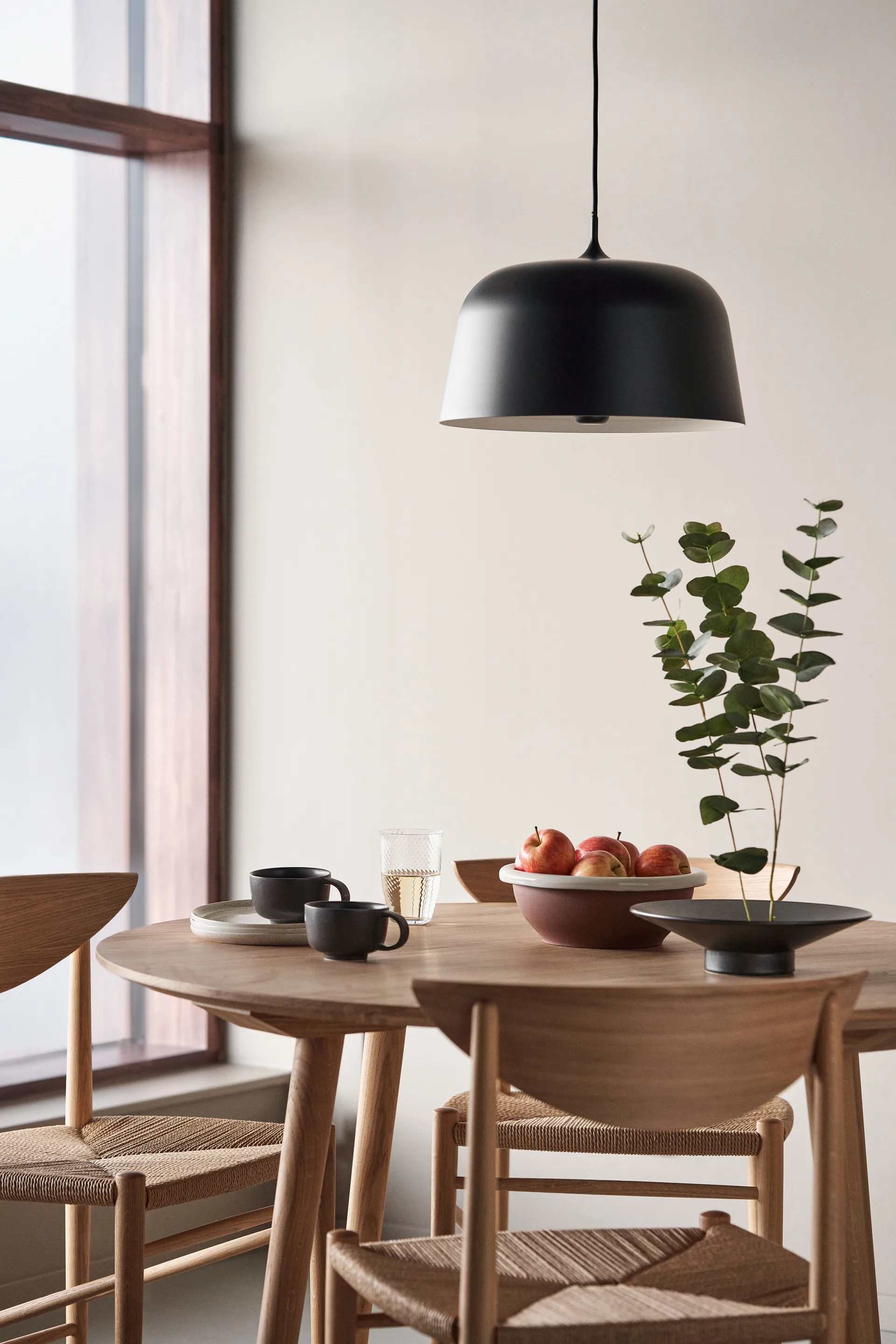 Halo taklampa Ø38 cm, Black Scandi Living