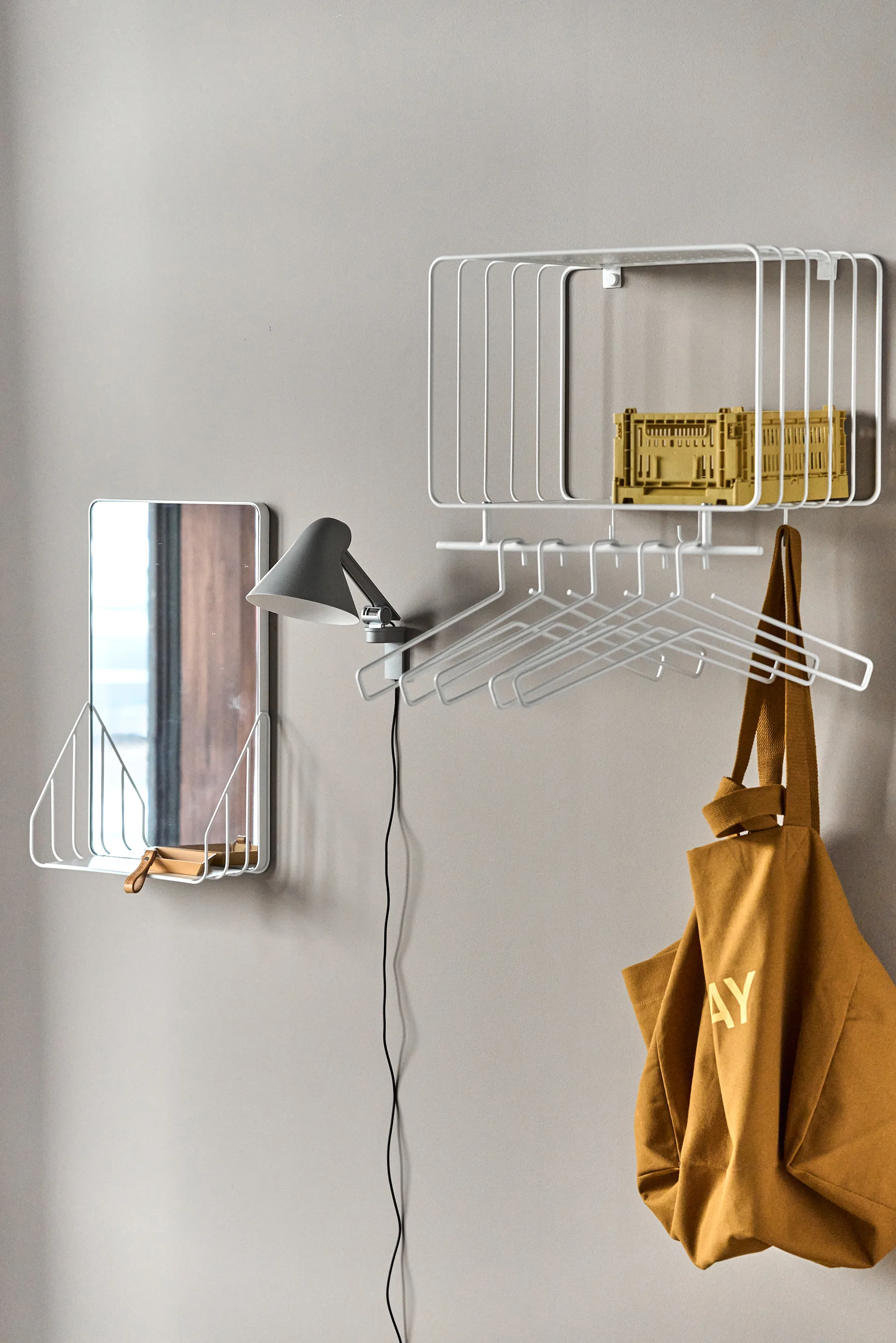 Nod spegel med hylla 30x50 cm, White Scandi Living