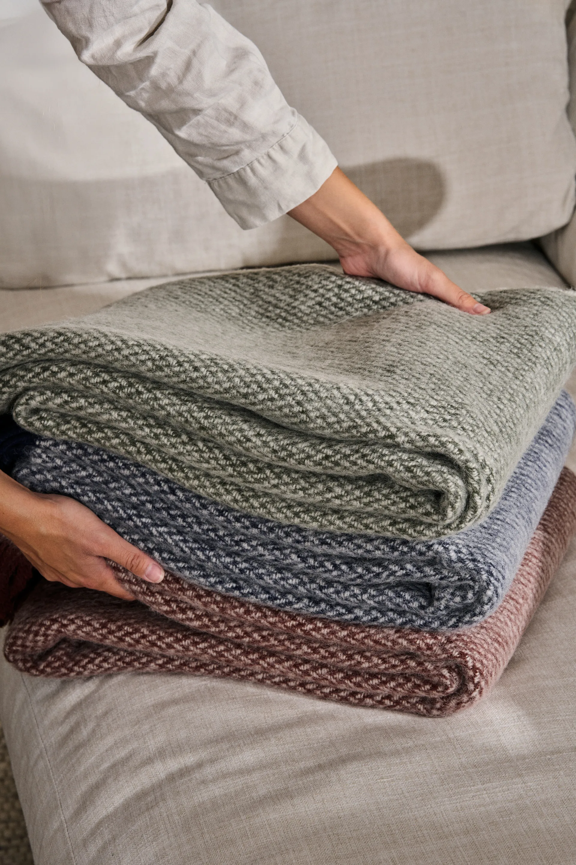 Sandstone ullpläd 130x180 cm, Khaki grön Scandi Living