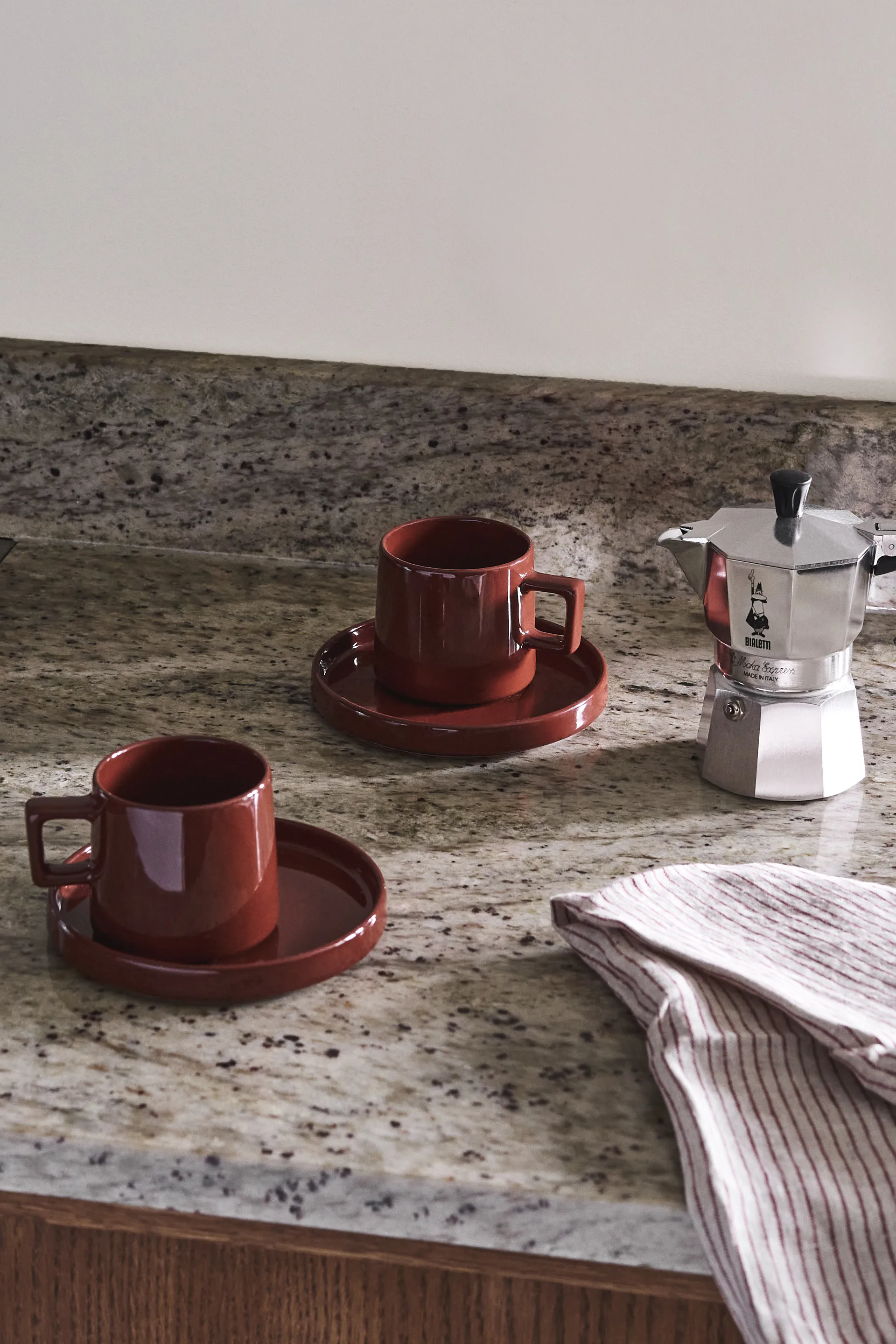 Taper assiett 14 cm, Röd Scandi Living