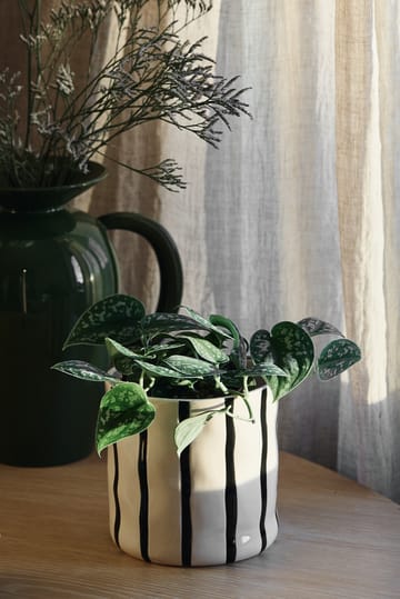 Thrive kruka Ø16 cm - Vit-svart - Scandi Living