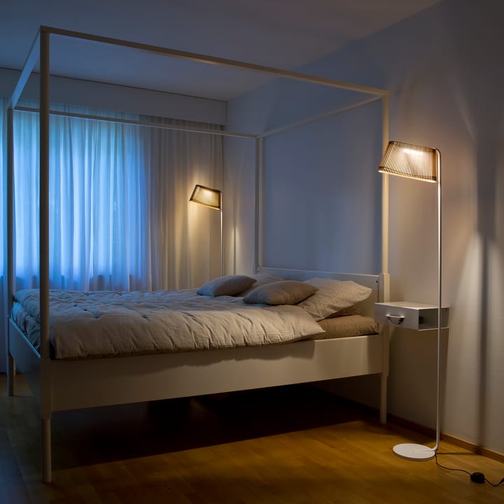 Owalo 7010 golvlampa, Walnut veneer Secto Design