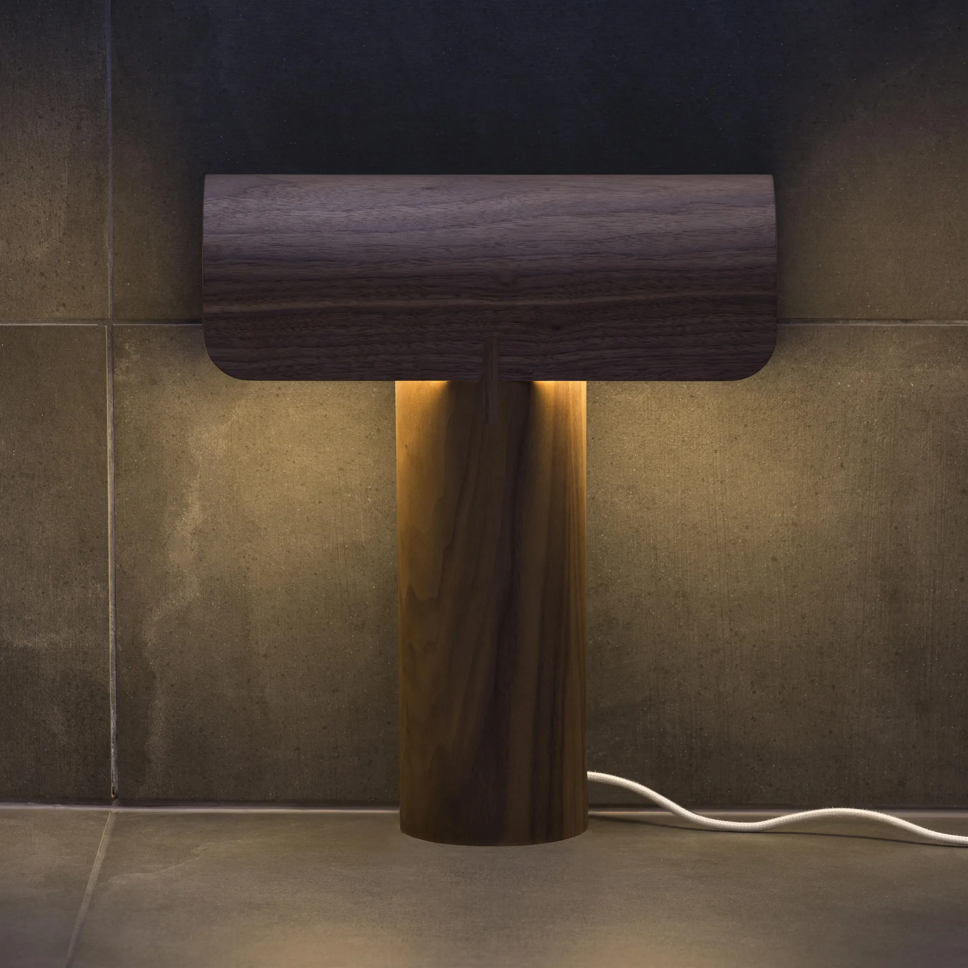 Teelo 8020, bordslampa, walnut veneer Secto Design
