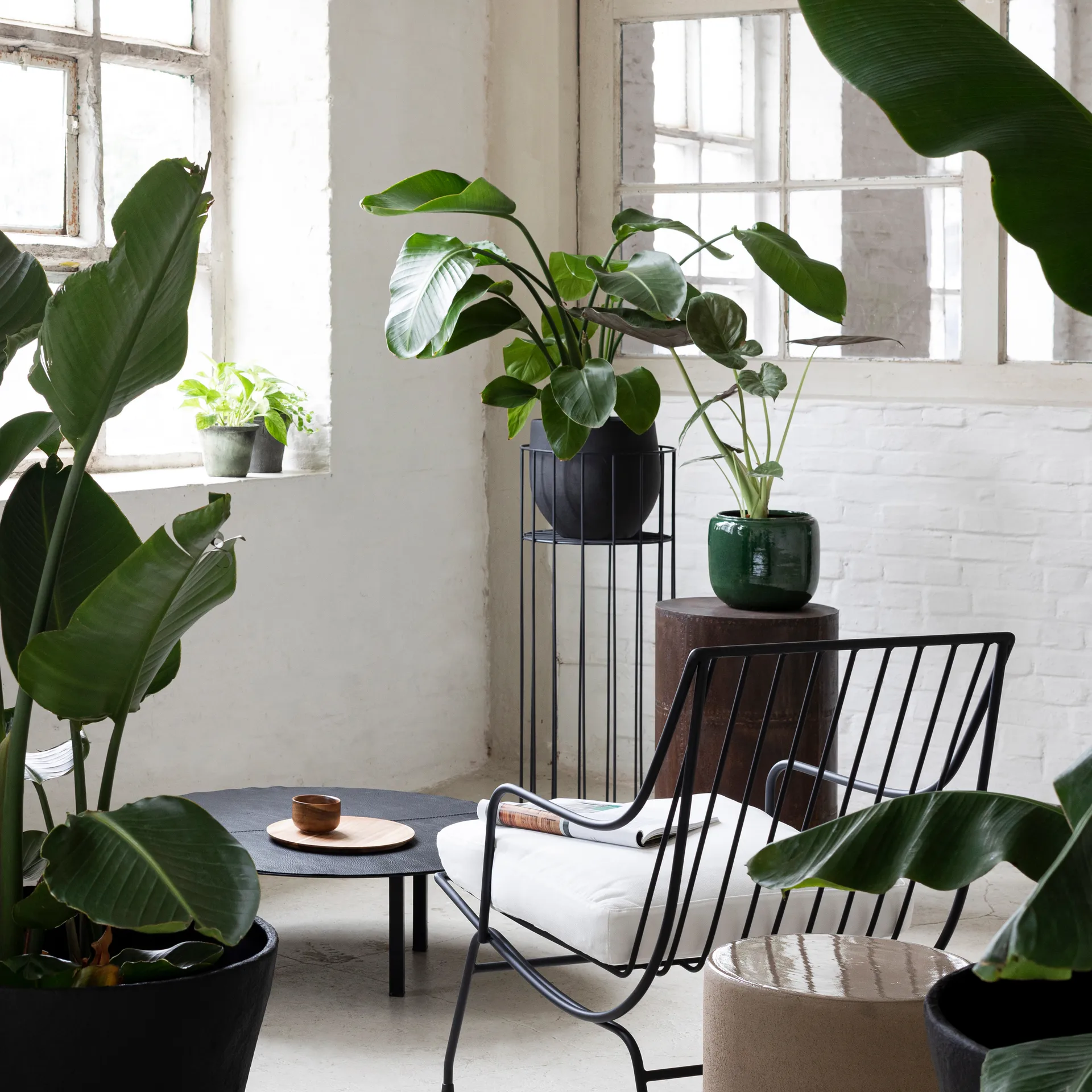 Vasaro piedestal h90 cm Ø35 cm, Svart Serax