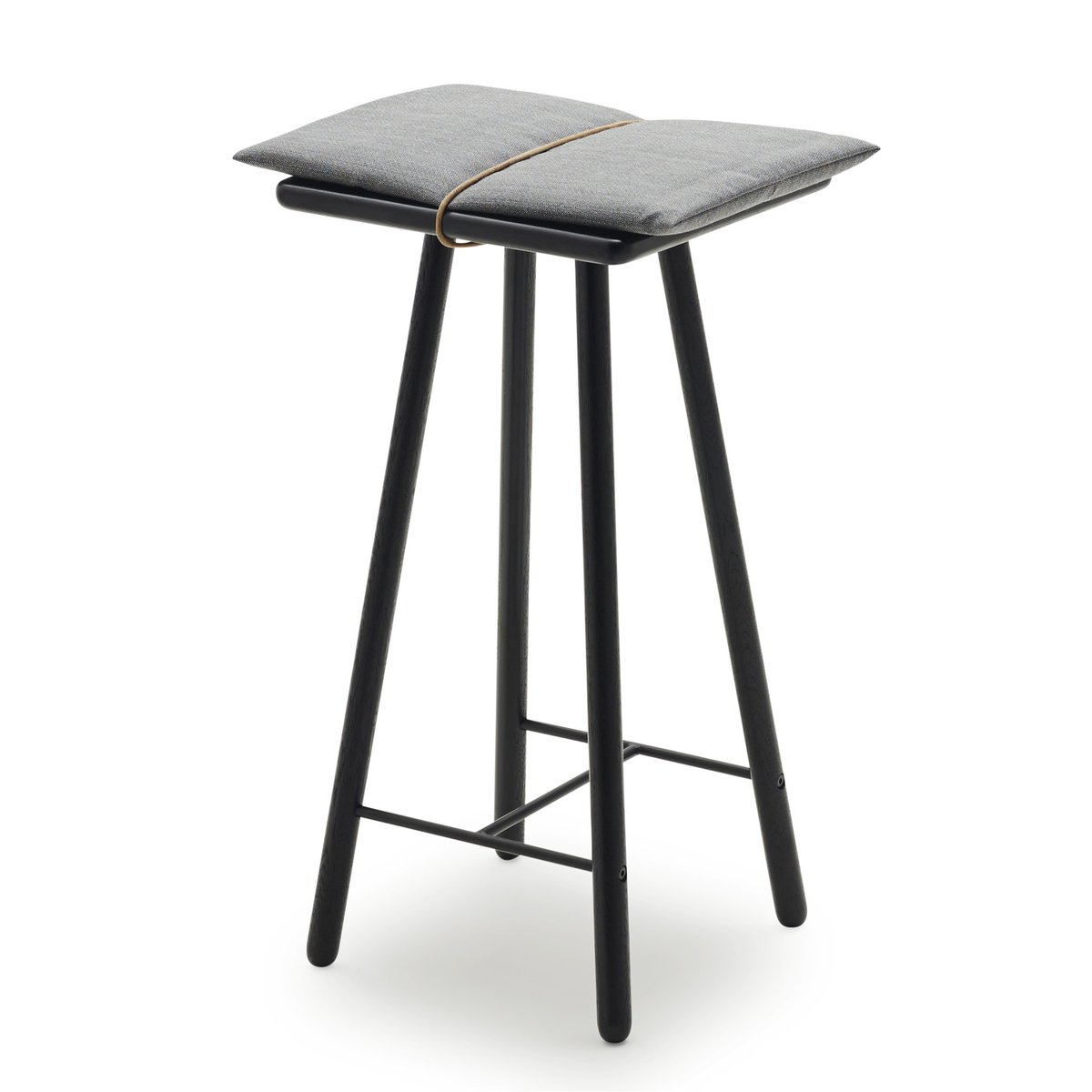 Skagerak Georg barstol låg svartlackerad ek | Skandinavisk Design | Barstolar | Grå