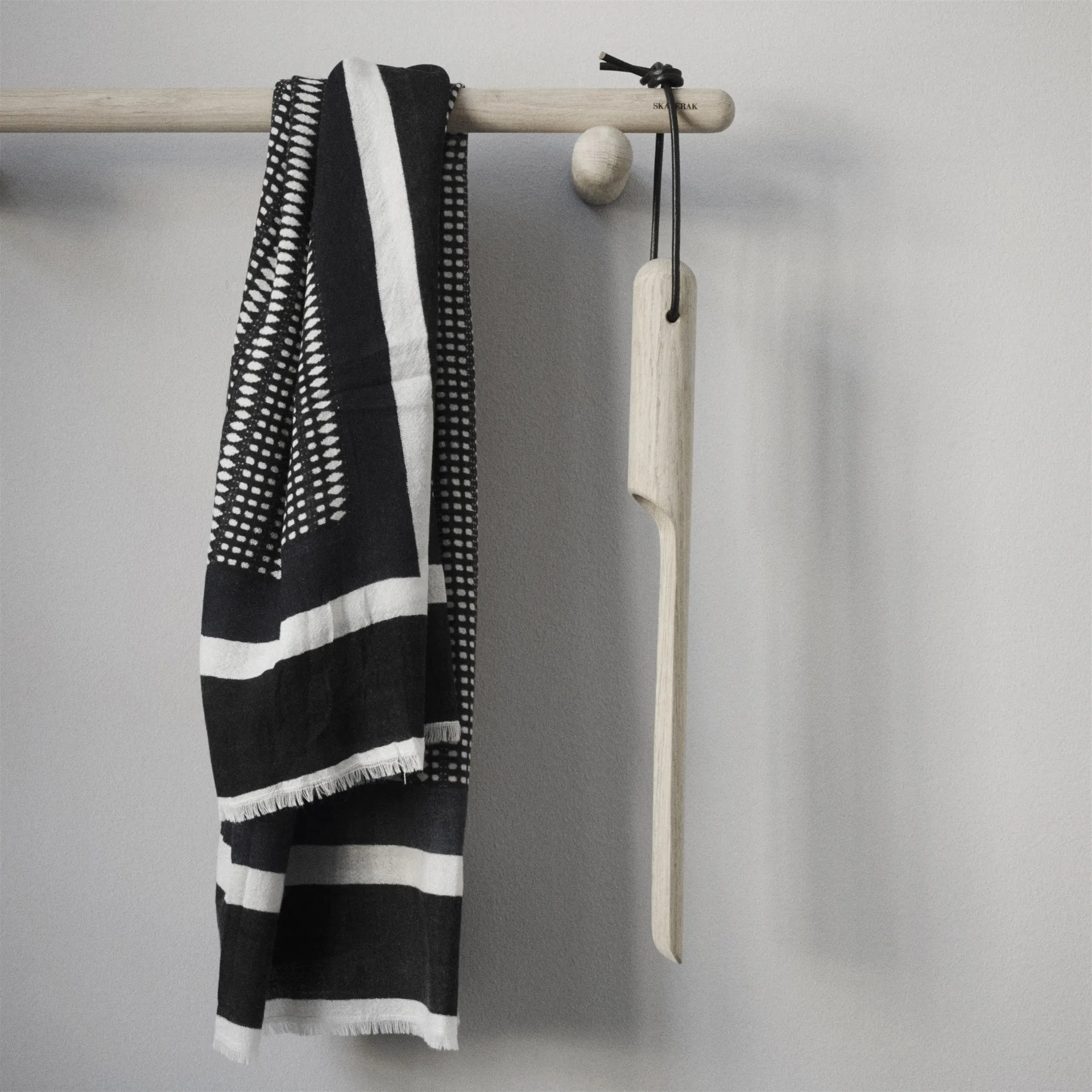 Georg hängare 60 cm, ek Skagerak