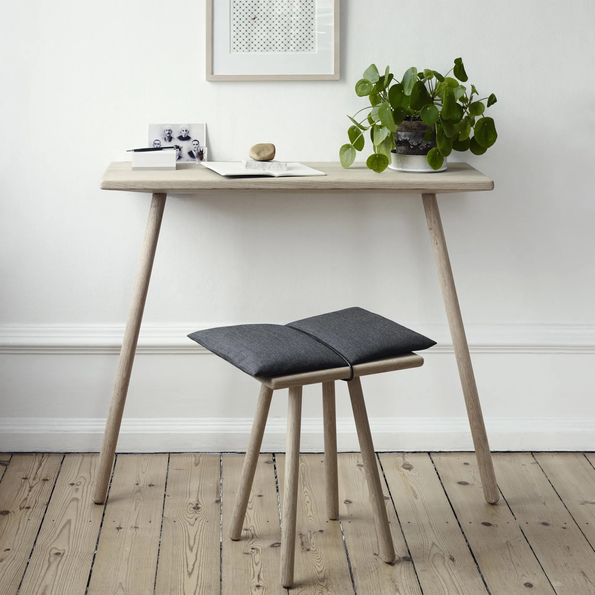 Georg konsollbord, ek Skagerak
