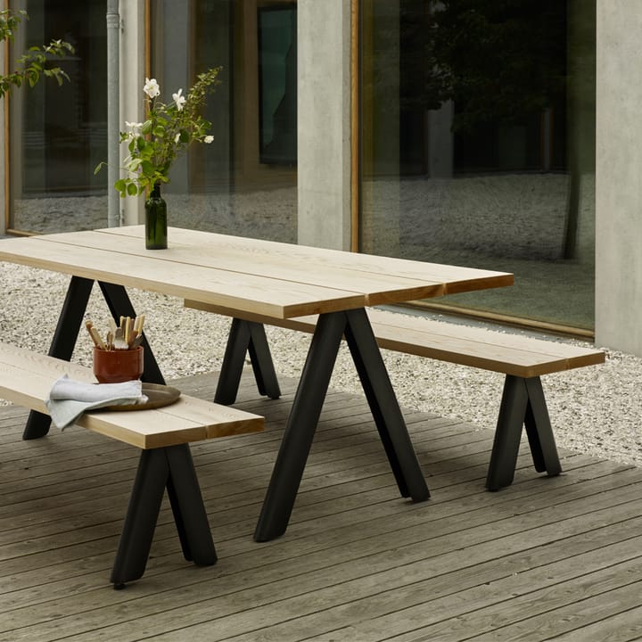 Overlap bänk, cederträ, anthracite black stativ Skagerak