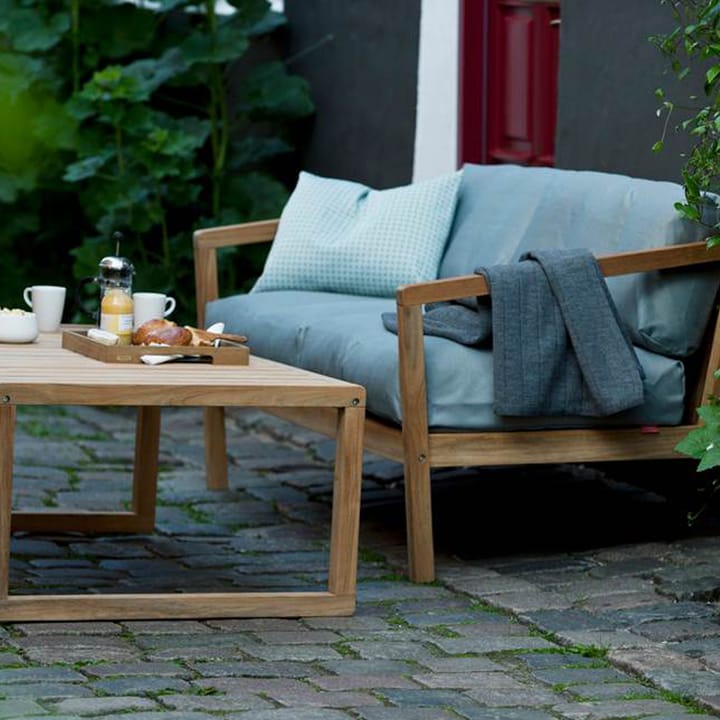Virkelyst soffa 2-sits teak, Tyg outdoor textile charcoal Skagerak