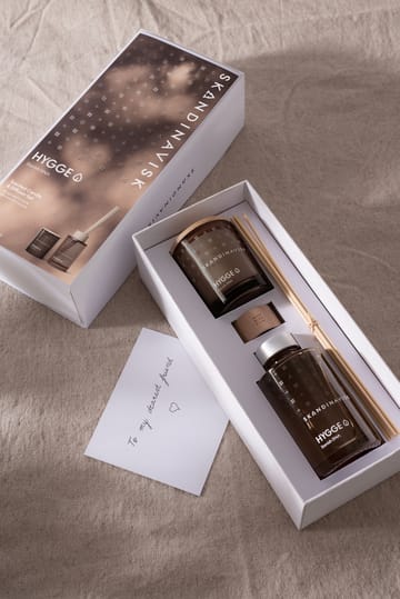 HYGGE doftljus & doftpinnar - 65 g + 100 ml - Skandinavisk