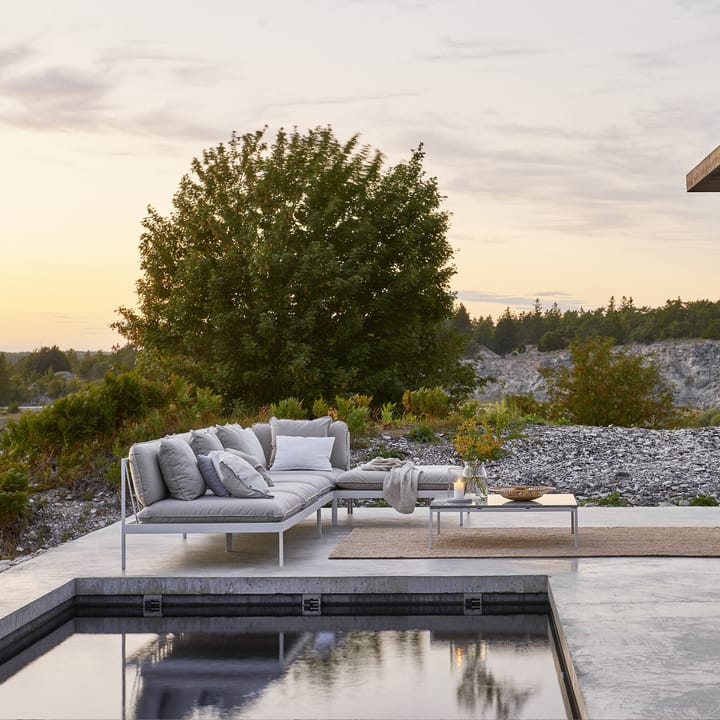 Bönan modulsoffa, Sunbrella Ashe light grey, hörndel, mörkgrå aluminium ram Skargaarden