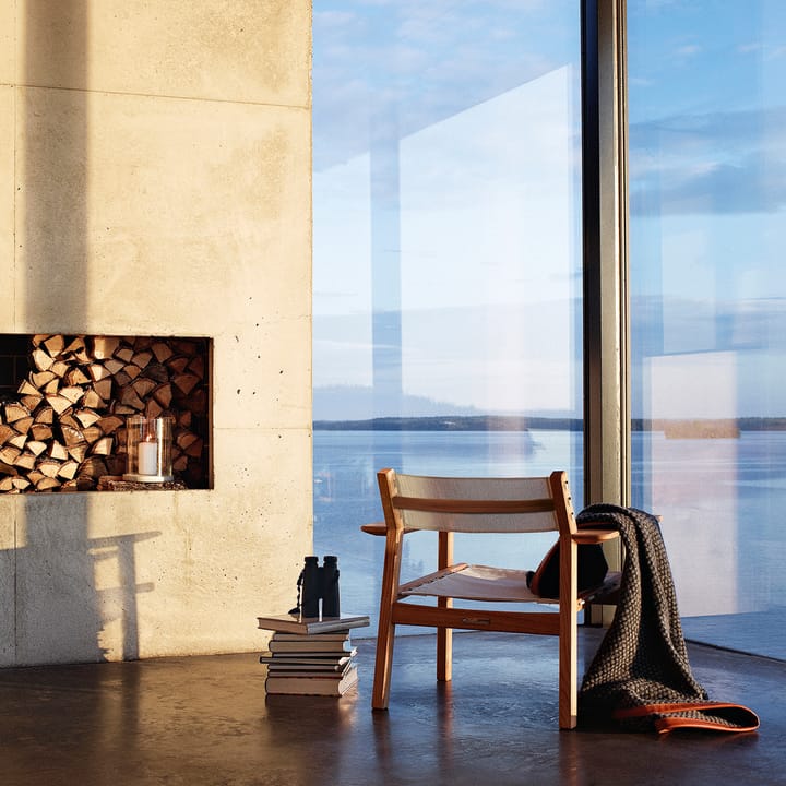 Djurö loungefåtölj, Batyline white, teak Skargaarden