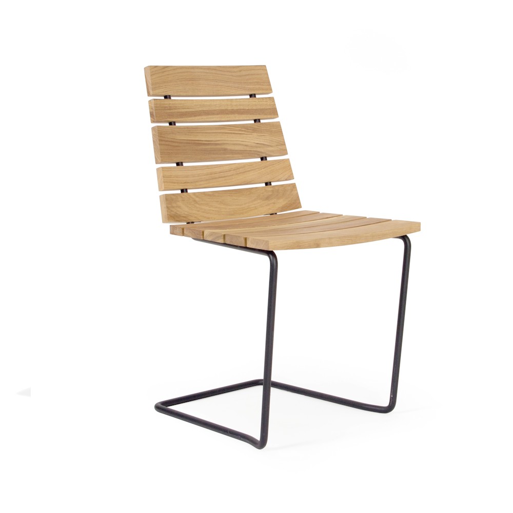 Skargaarden Grinda stol Teak, svart stativ | Skandinavisk Design | Trädgårdsstolar | Brun