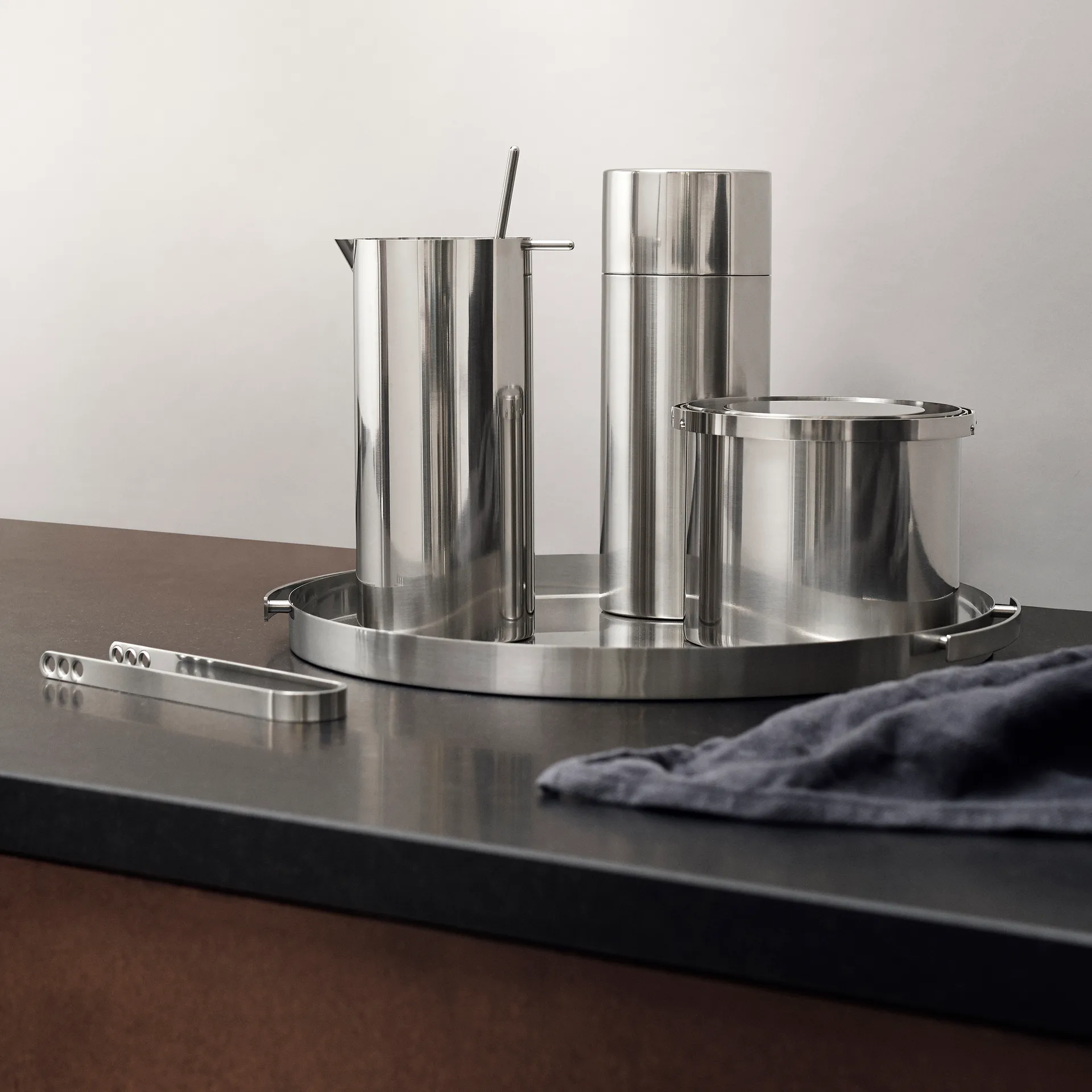 AJ cylinda-line cocktailkanna 1 l, Rostfri Stelton