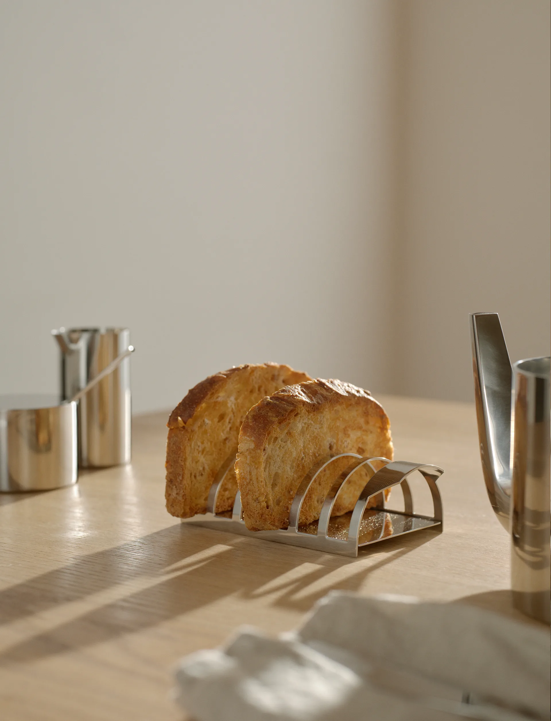 Arne Jacobsen brödställ 15,8 cm, Steel Stelton