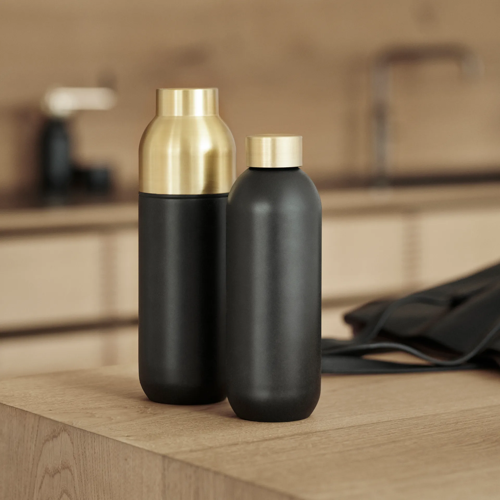 Collar termoflaska 0,75 l, svart Stelton