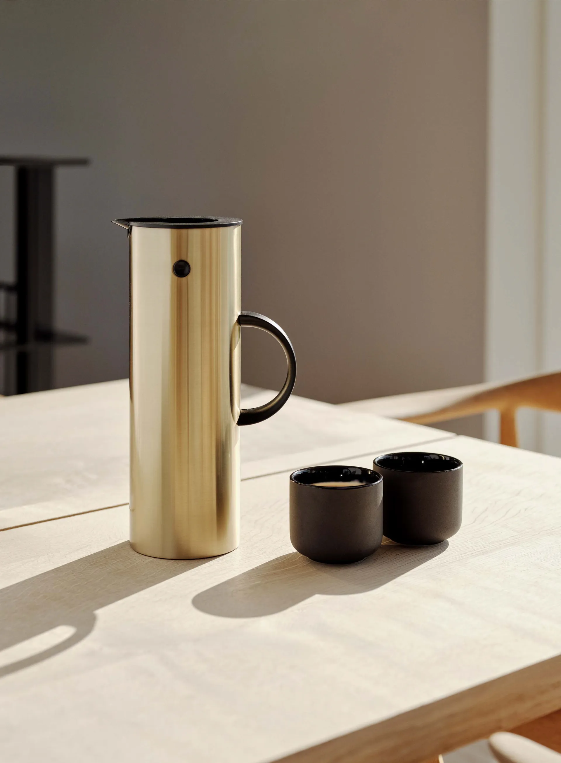 EM77 Stelton termos 1 l, Brushed brass Stelton