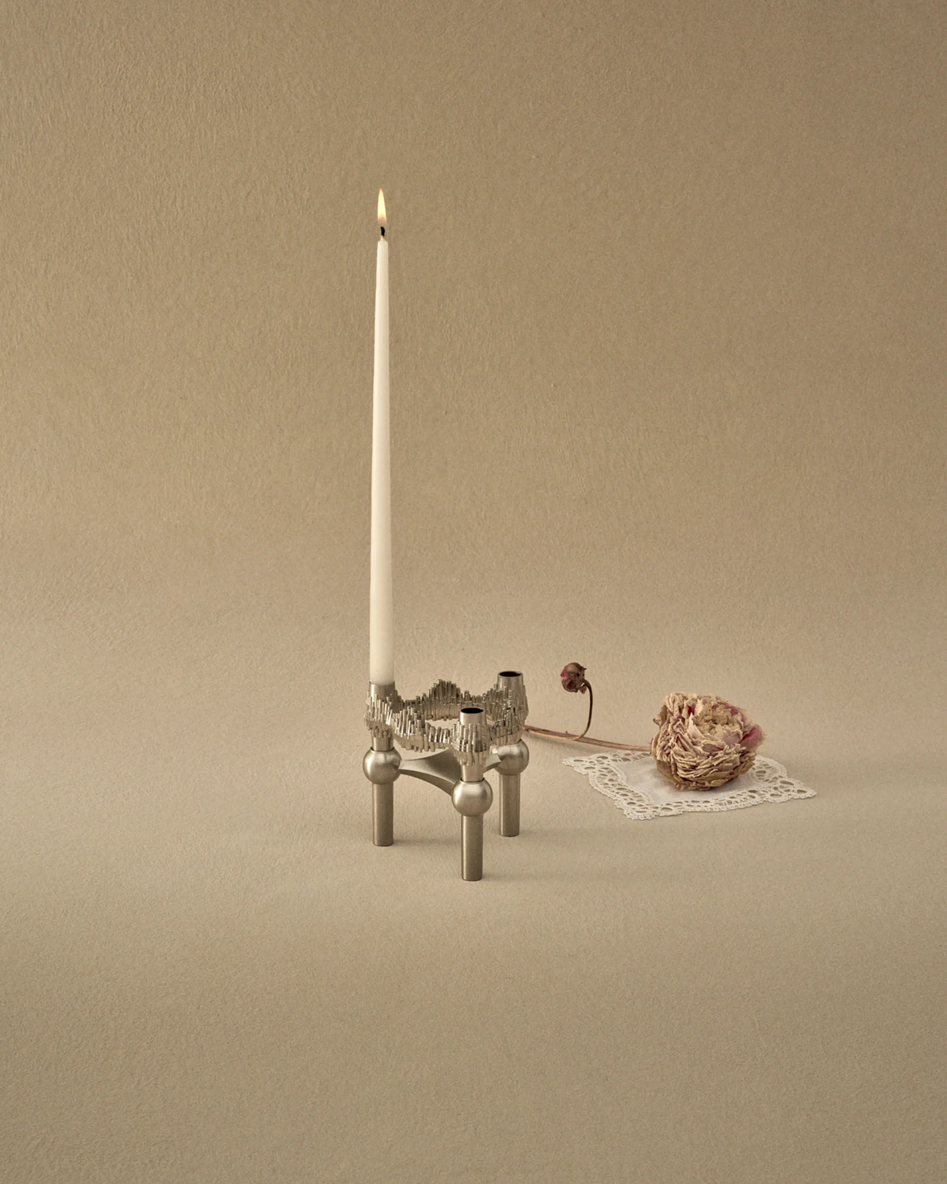 STOFF Nagel Quist ljusstake, Borstad krom STOFF Nagel