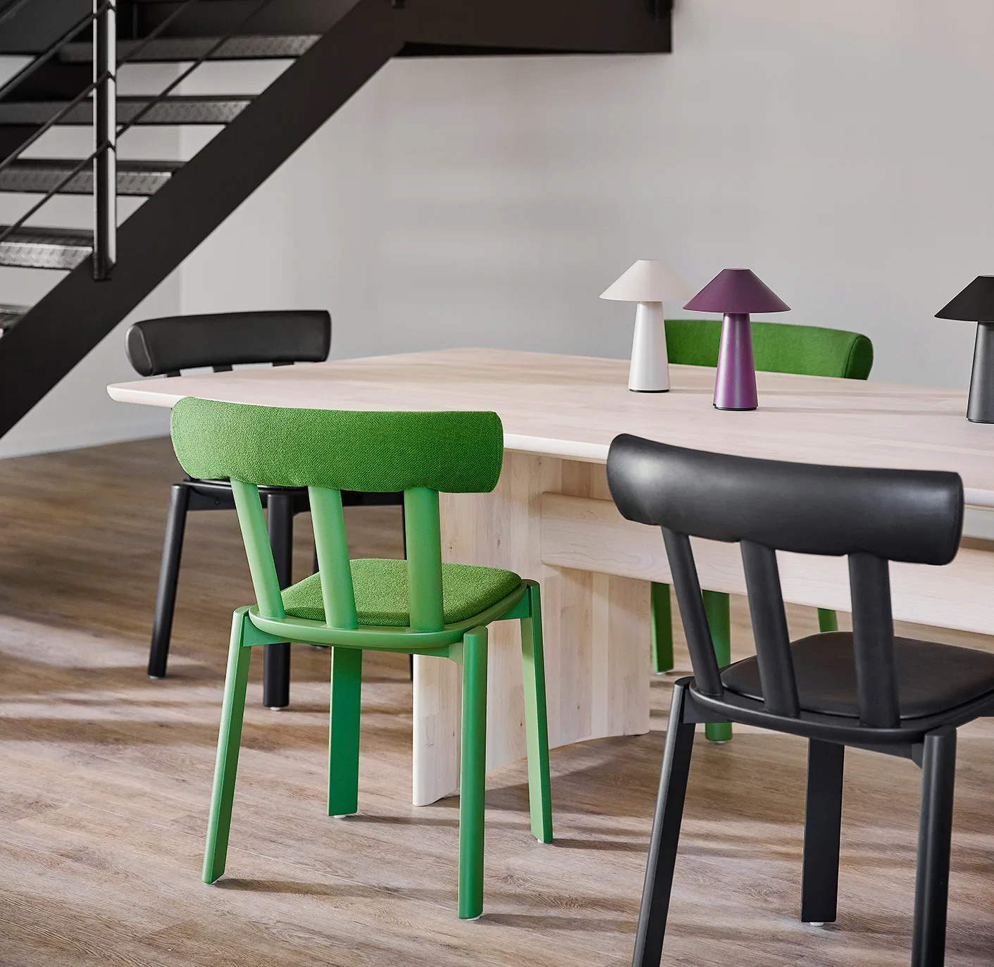 Alt bord 90x320 cm björk, Ljus mattlack Stolab