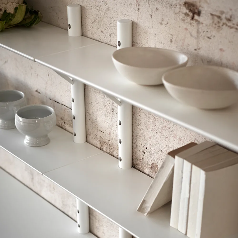 Ikon vägghylla, björk ljus mattlack, djup 21cm Stolab