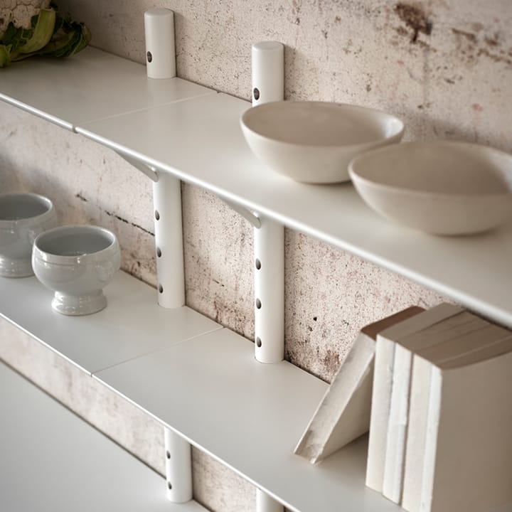 Ikon vägghylla, björk ljus mattlack, djup 28cm Stolab