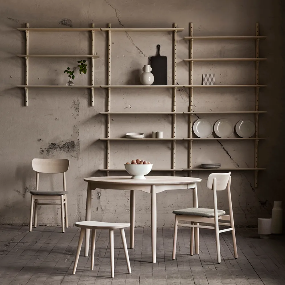 Ikon vägghylla, björk vitolja, djup 28cm Stolab