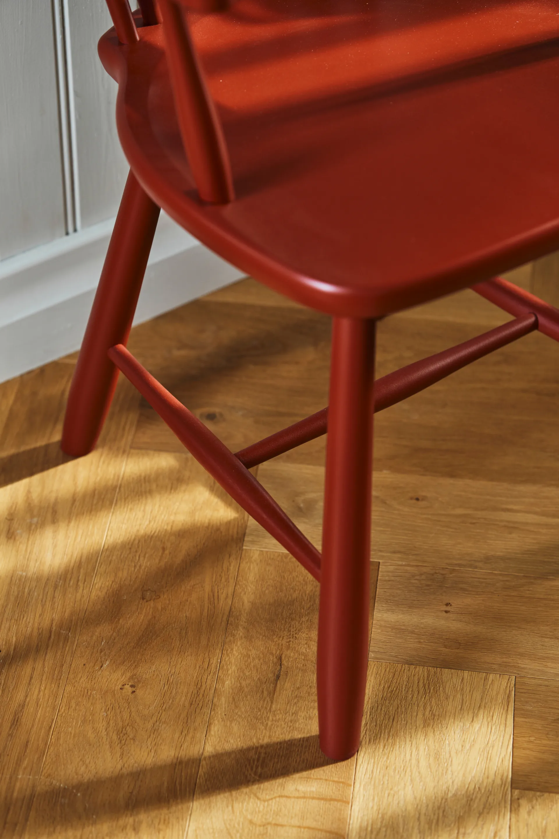 Lilla Åland karmstol björk, Svenssons faluröd Stolab