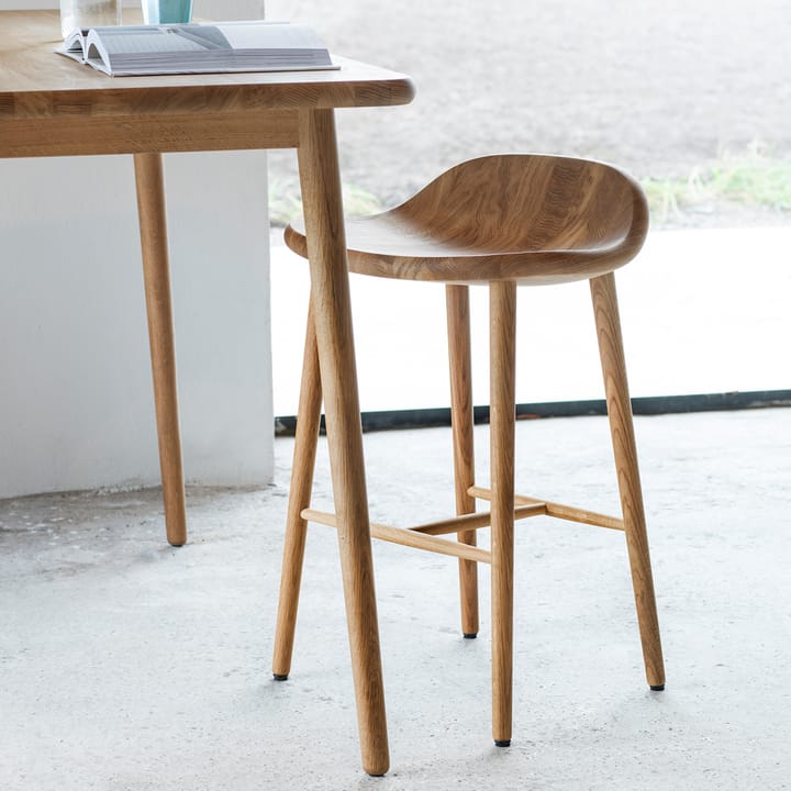 Miss Holly barstol H63 cm, Ek ljus mattlack Stolab