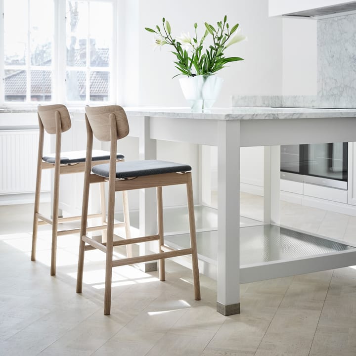 Prima Vista barstol, tyg blues 9202 brun/beige, vit oljat ekstativ Stolab