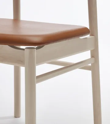 Prima Vista stol - Läder Elmosoft cognac-björk ljus mattlack - Stolab