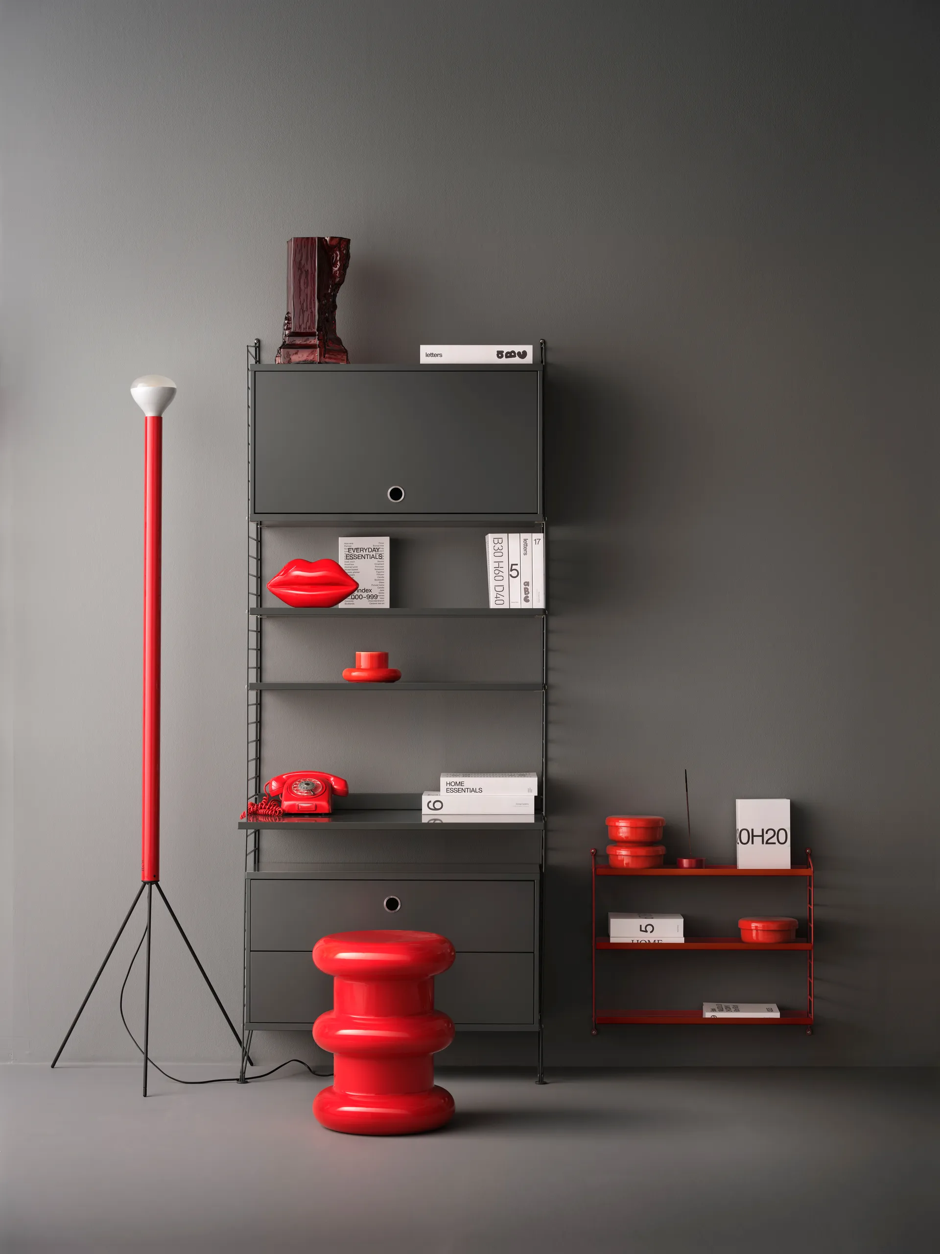 String Pocket hylla metall, Oxtorgsröd String