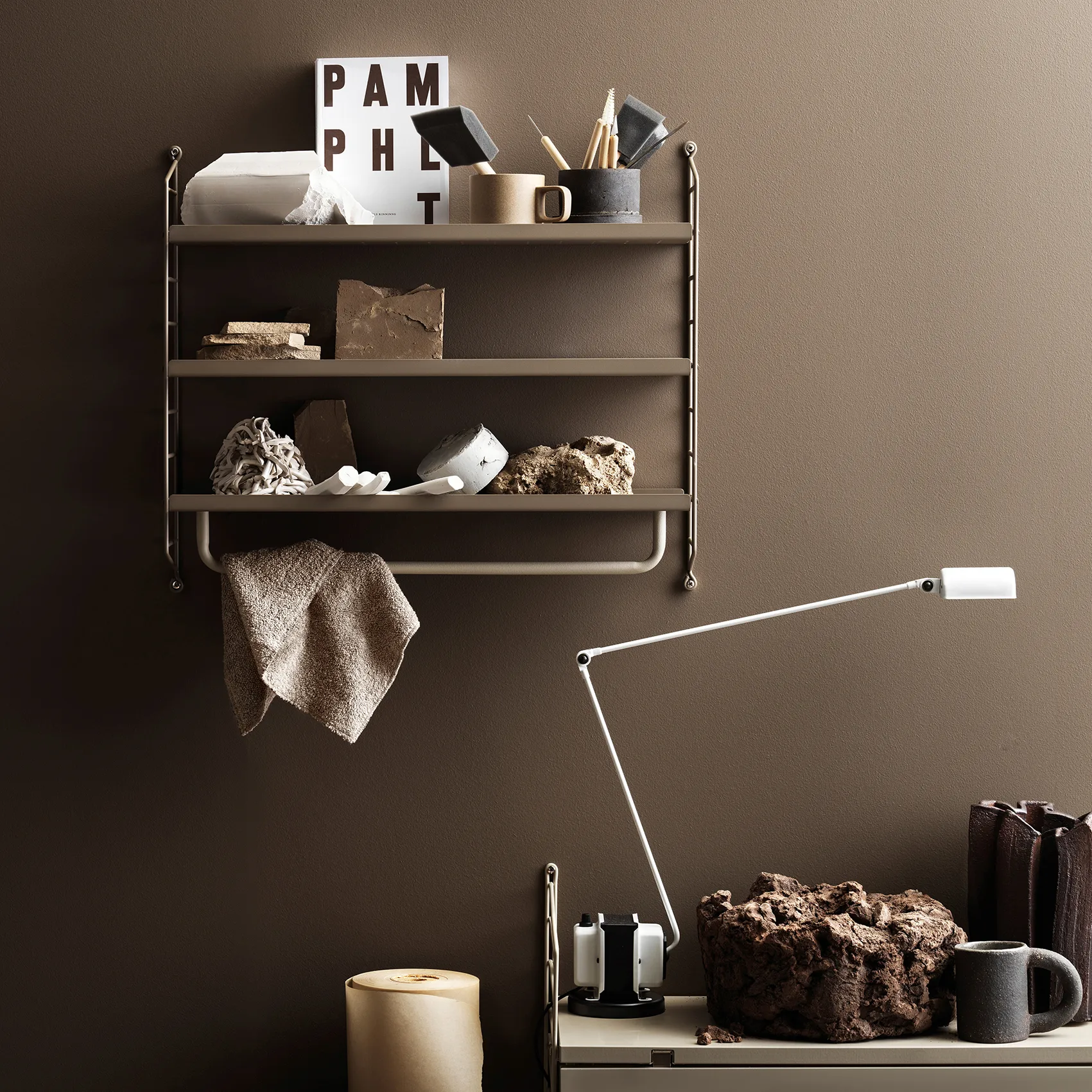 String Pocket metall, Taupe String