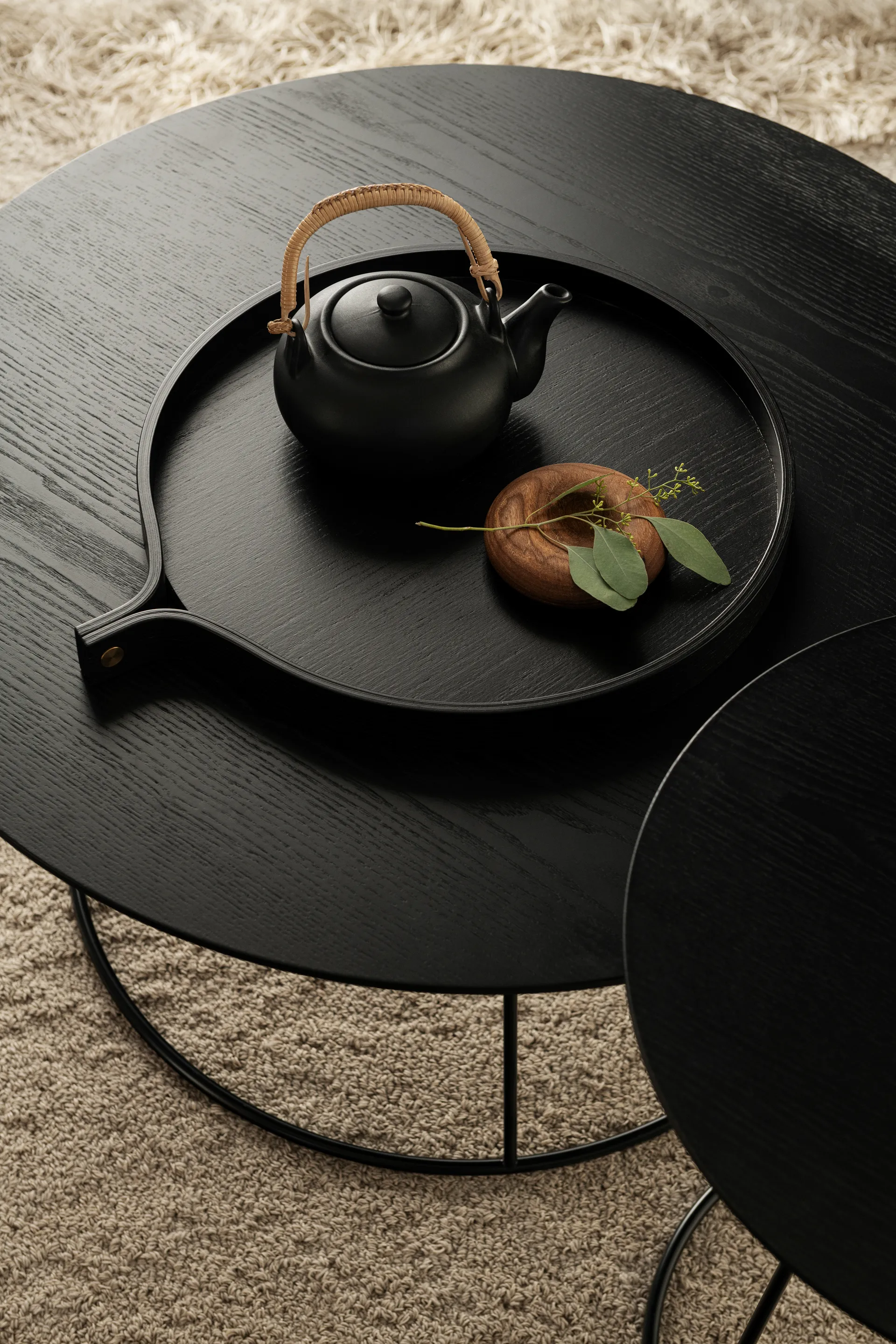 Comma bricka Ø40 cm, Ask svartbetsad Swedese